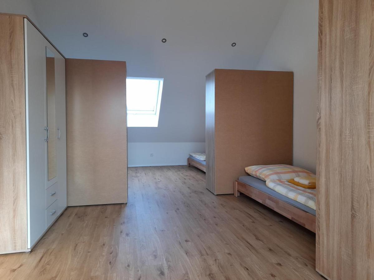 Traubshof Apartment Ochsenhausen ภายนอก รูปภาพ